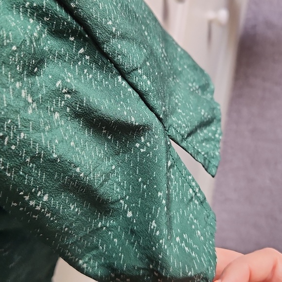 EUC Joie Green Print Silk V Neck Popover Blouse - Picture 4 of 6